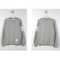優れていTHOM BROWNE トムブラウン 肌触り良く仕上げたプルオーバーパーカー 5色可選