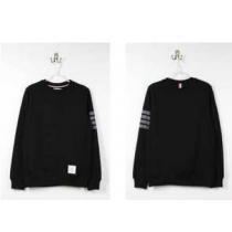 優れていTHOM BROWNE トムブラウン 肌触り良く仕上げたプルオーバーパーカー 5色可選