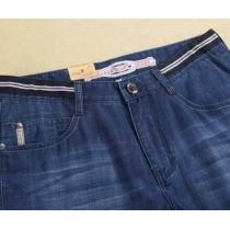欧米韓流ARMANI アルマーニ偽物 ストレートデニムパンツ 重宝するアイテム