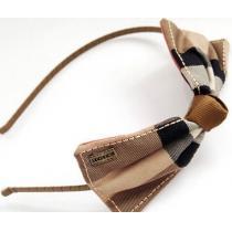 欧米韓流/雑誌 2026BURBERRY バーバリー偽物 チェック蝶結び カチューシャ 髪飾り