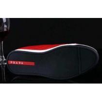履き心地抜群 2026 PRADA プラダ 靴の滑り止め スニーカー 2色可選