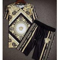 人気ファッション通販 2026春夏 VERSACE ヴェルサーチ 半袖Tシャツ 上下セット