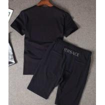 高級感演出 VERSACE ヴェルサーチ  コピー通販 半袖Tシャツ 上下セット 2色可選