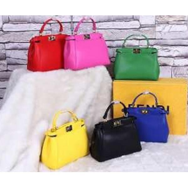 完売　高級感溢れるデザイン 2026春夏 FENDI フェンディ 手持ち&ショルダー掛け 6色可選.150.