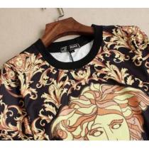 大人のおしゃれに 2026春夏 VERSACE ヴェルサーチ 偽物 半袖Tシャツ 上下セット