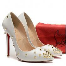 最安値に挑戦2026 Christian Louboutinクリスチャンルブタン とんがりトウ ハイヒール