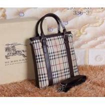 大人気新品 2026春夏 BURBERRY バーバリー 手持ち&ショルダー掛け .47.