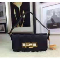 美品　スタイルアップ効果 2026春夏 FENDI フェンディ ショルダーバッグ 4色可選 .150.