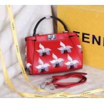耐久性に優れ激安商品　 2026春夏 FENDI フェンディ 手持ち&ショルダー掛け .150.