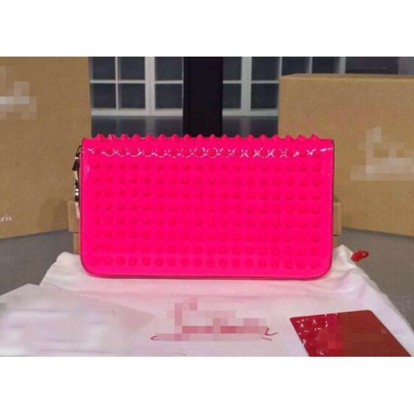 上品な輝きを放つ形 2026春夏 クリスチャンルブタン Christian Louboutin スパイク財布 最高ランク.473.