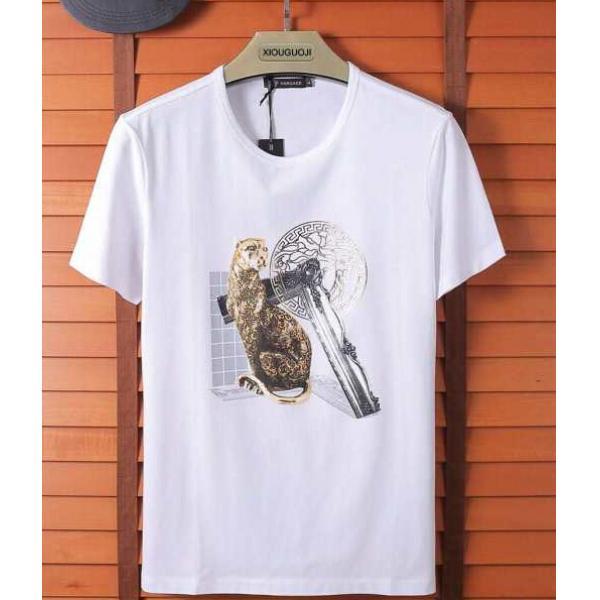 都会的な雰囲気で 2026春夏 VERSACE ヴェルサーチ 半袖Tシャツ 3色可選
