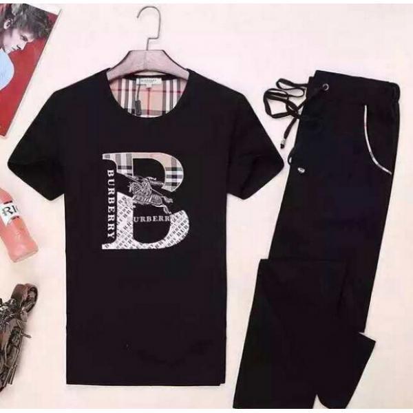 高級感を引き立てる 2026 BURBERRY バーバリー 半袖Tシャツ 上下セット 2色可選