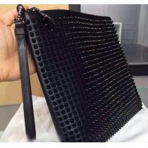 欧米韓流/雑誌 2026春夏 クリスチャンルブタン Christian Louboutin スパイクポーチ 最高ランク.96.