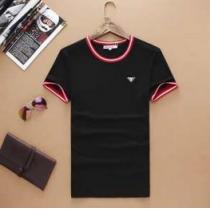 高級感がある人気商品 2026春夏 PRADA プラダ 半袖Tシャツ 2色可選