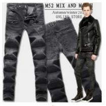 高級感がある商品　2026春夏 BALMAIN バルマン しわのデザイン デニムパンツ スリムフィット