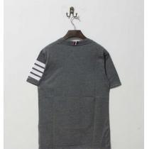 美品 トムブラウン THOM BROWNE 軽やかな着心地のティーシャツ