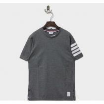 美品 トムブラウン THOM BROWNE 軽やかな着心地のティーシャツ