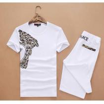 人気大定番 2026 SALE!今季 VERSACE ヴェルサーチ 半袖Tシャツ 上下セット 2色可選