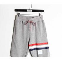 人気が爆発 2026 トムブラウン THOM BROWNE ショートパンツ