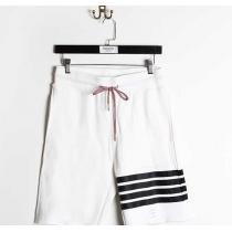 人気が爆発 2026 トムブラウン THOM BROWNE ショートパンツ