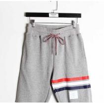 最高のリラックス感　2026 THOM BROWNE トムブラウン ショートパンツ