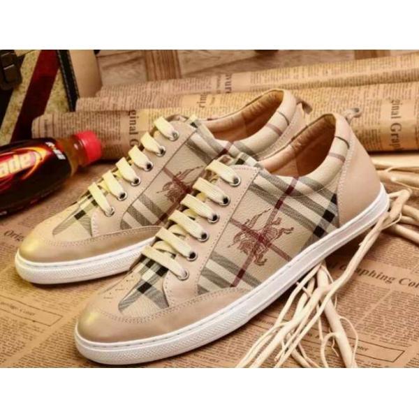 カジュアル特集 2026 BURBERRY バーバリー フラットシューズ 履き心地抜群