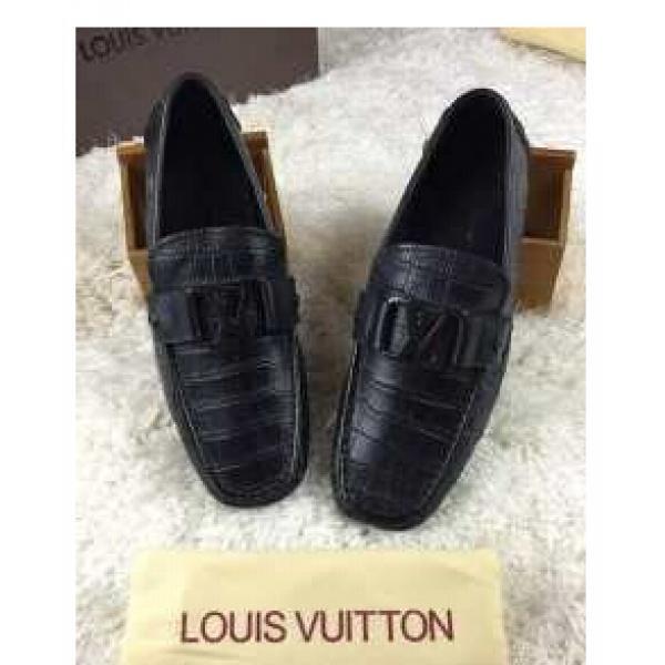 ファッション　 2026 LOUIS VUITTON ルイ ヴィトン 履き心地抜群　カジュアルシューズ 