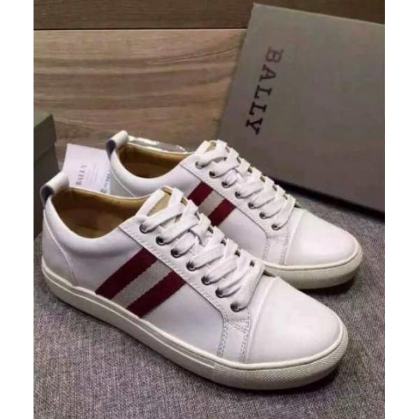 耐久性が注目 2026 BALLY バリー フラットシューズ 大人気