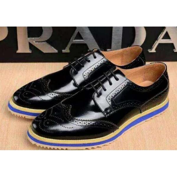 歩きやすく軽い履き心地 PRADA プラダ ビジネスシューズ モカシン