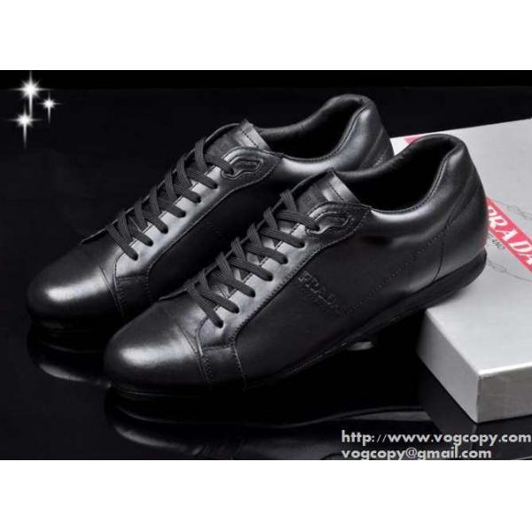速く走れ　2026　PRADA プラダ  スニーカー 履き心地抜群