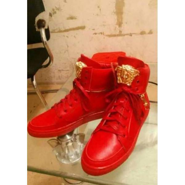 美品　2026 VERSACE ヴェルサーチ  ハイカットスニーカー　耐久性に優れ