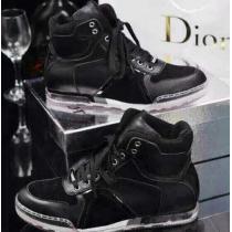 しっかりした履き心地で 個性派 DIOR ディオール ハイカットスニーカー 2色可選