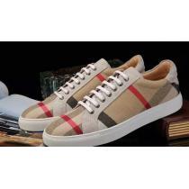 大人気☆新作!!2026 BURBERRY バーバリー フラットシューズ カジュアルスタイル