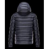 素敵な生地　2026　MONCLER モンクレールダウンジャケット　防風性に優れた