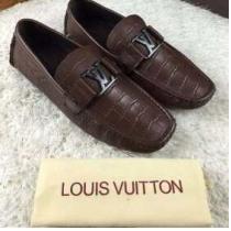 美品　2026 LOUIS VUITTON ルイ ヴィトン コピーブランド 優良　カジュアルシューズ