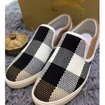 重宝するアイテム　2015 BURBERRY バーバリー カジュアルシューズ 　防臭加工