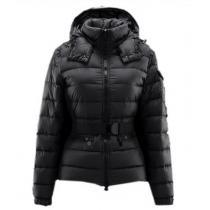 良質な素材　2026　MONCLER モンクレールレディースダウンジャケット