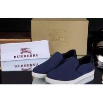 最高のプレゼントに 2026 BURBERRY バーバリー  スリップオン カジュアルシューズ　品質の良さ