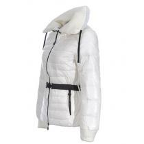 寒い冬に重宝します モンクレールMONCLER レディース 偽物ダウンジャケット ホワイト