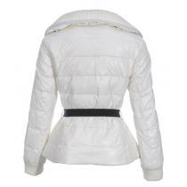 寒い冬に重宝します モンクレールMONCLER レディース 偽物ダウンジャケット ホワイト