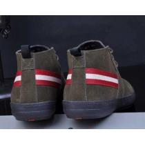 安定性・クッション性・軽量性に優れた 2026 PRADA プラダ ハイトップシューズ 2色可選
