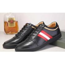 ムダな装飾を排したデザイン 2026 BALLY バリー フラットシューズ 落ち着いた感覚