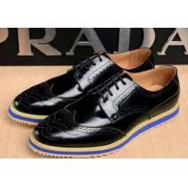 歩きやすく軽い履き心地 PRADA プラダ ビジネスシューズ モカシン
