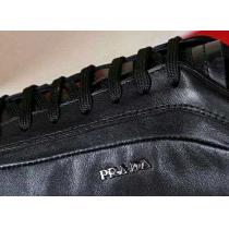 使い勝手抜群 PRADA プラダ 2026 首胸ロゴ スニーカー 3色可選