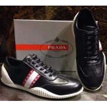 価格も手頃な PRADA プラダ 2026 高級感溢れるデザイン スニーカー 2色可選 軽量で疲れにくい