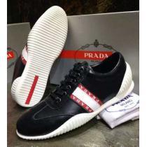 価格も手頃な PRADA プラダ 2026 高級感溢れるデザイン スニーカー 2色可選 軽量で疲れにくい