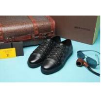 完売品　2026  LOUIS VUITTON ルイ ヴィトン 耐久性がある　フラットシューズ スニーカー 2色可選