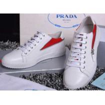 大人のおしゃれに 2026 PRADA プラダ フラットシューズ 軽量で疲れにくい