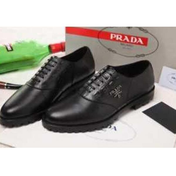 新作　 2026 PRADA プラダ 高級感がある　レザーシューズ靴