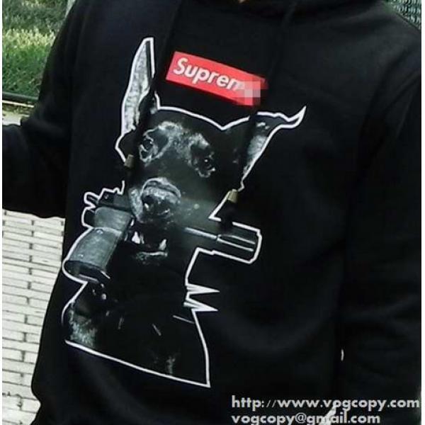 程よいゆったり感  2026秋冬 SUPREME シュプリーム パーカー プリントパーカ